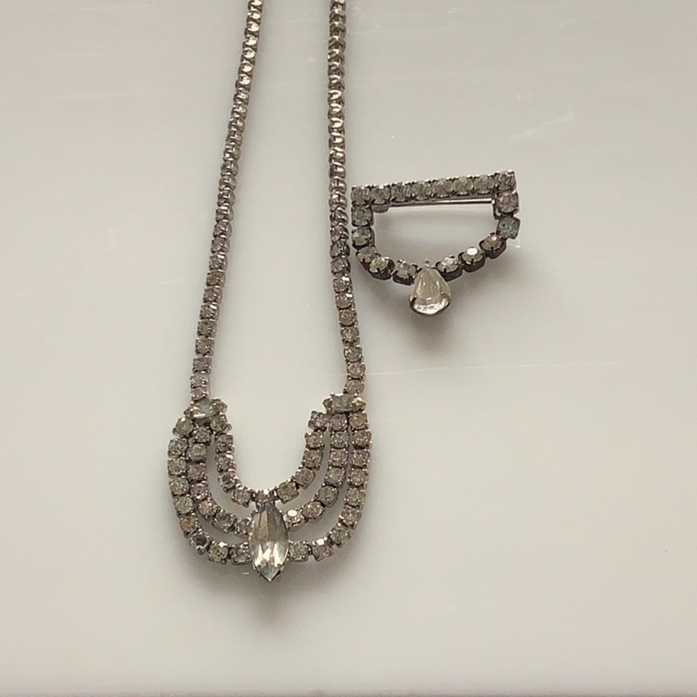 Rhinestone necklace and pin - Picture 2 of 5